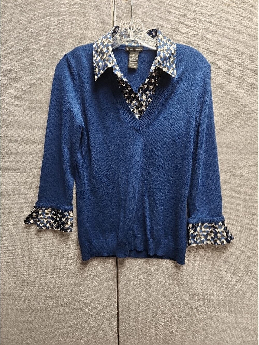 New York & Company Shirt Attached Top Women’s Size M Stretch Long Sleeves